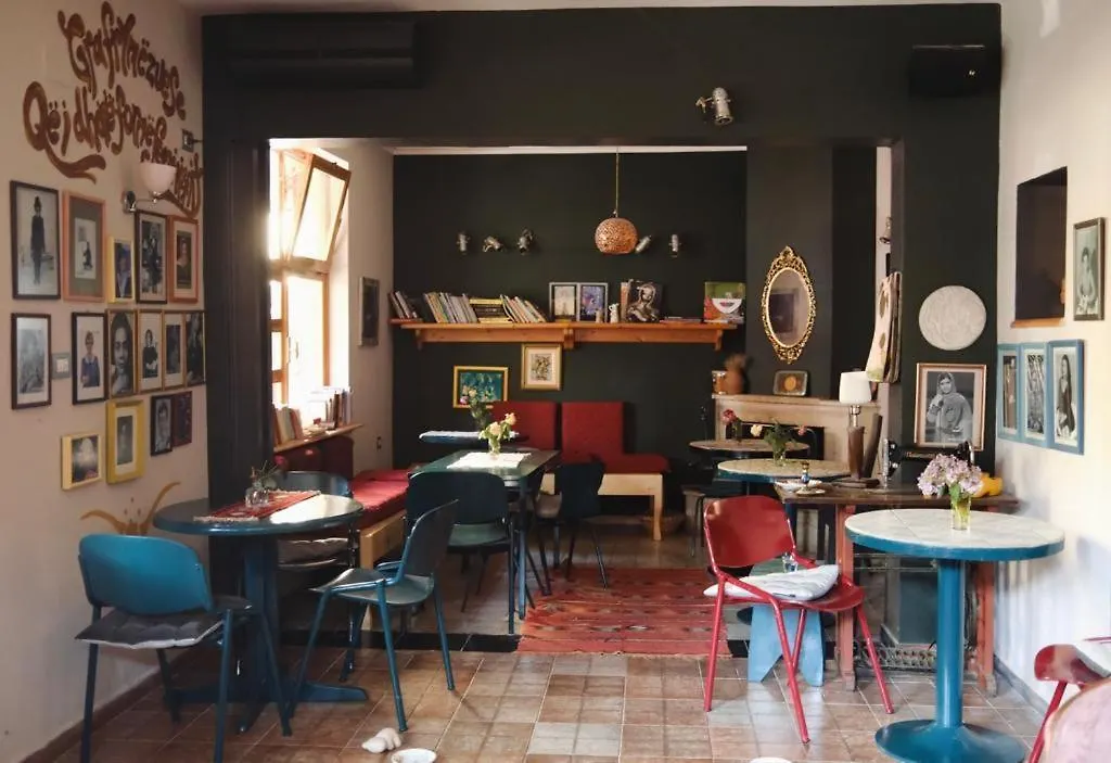 Red Goat Hostel Tirana