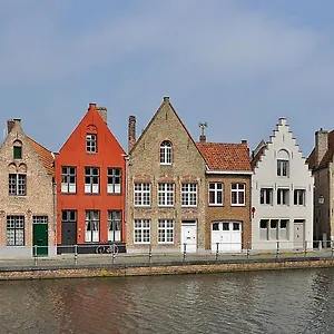  Couette-café With Carparking, Bicycles And Small Breakfast Belgique