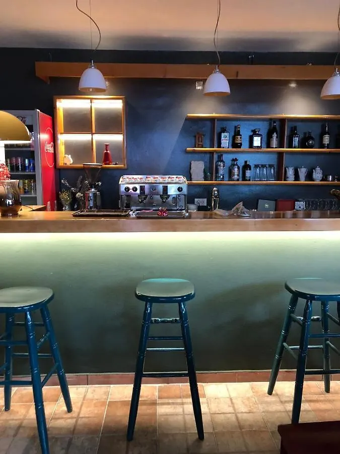 Red Goat Hostel تيرانا ألبانيا